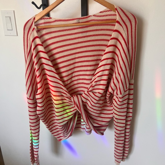 COPY - Cropped open back sweater - Picture 3 of 4